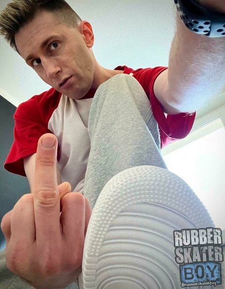 rubberskaterboy model hot photo