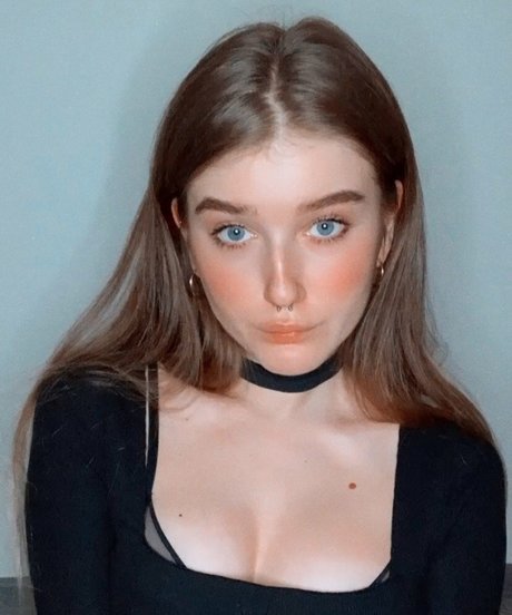 mycourtneyfrost star porn gallery