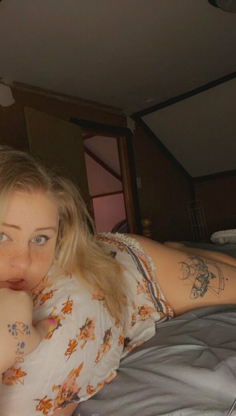 sillygirl9822 pornstar nude photo