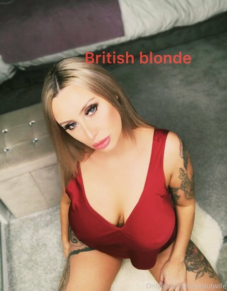 hotsluttymilf model hd picture