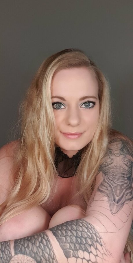 sweet miaxxx star hd picture