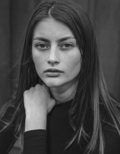 Ellie Weston hot actress images