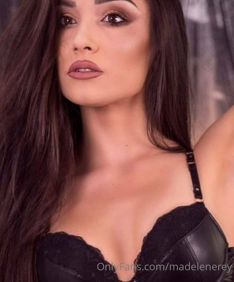 MadeleneRey model sex gallery