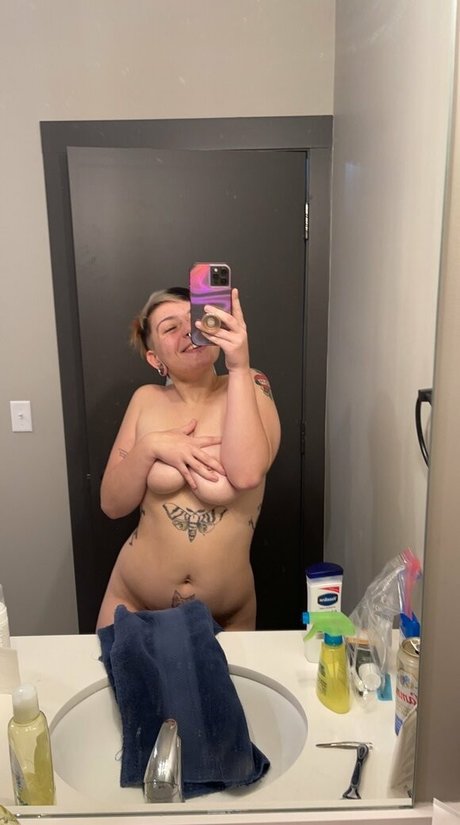 sweetlildarling Quick model image