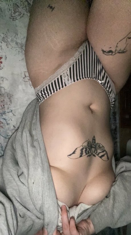 spy onlyfans beautiful image