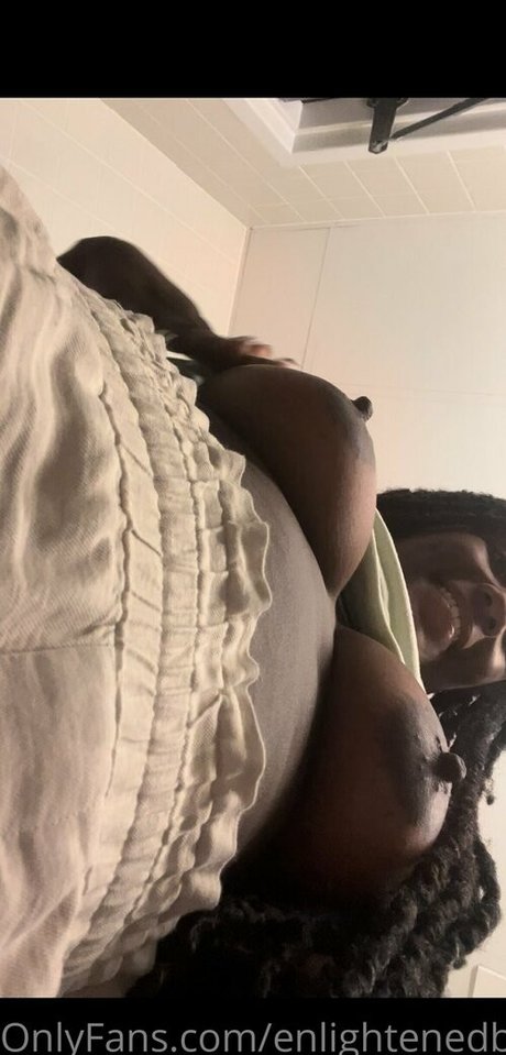 enlightenedbabe model beautiful img