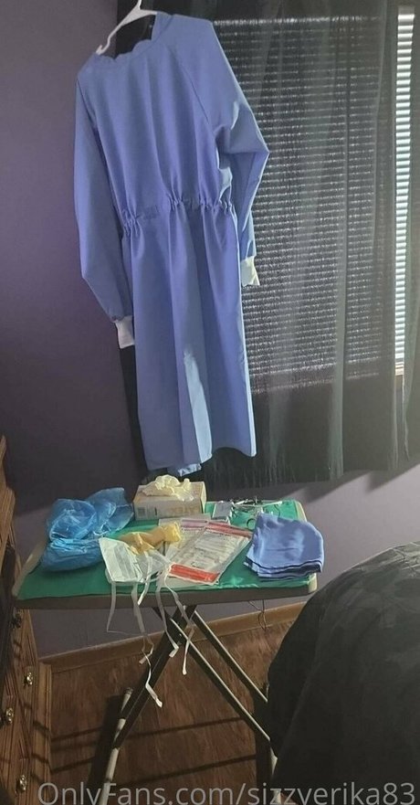 sizzyerika83 model nude image