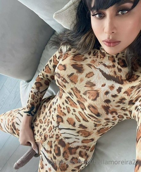 bellamoreira22 model top gallery