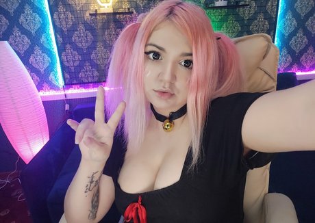 Anya Spy star nudes pic