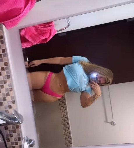 Tais Lambertini star adult img