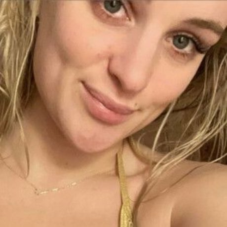 sydthesenator model pornographic photo