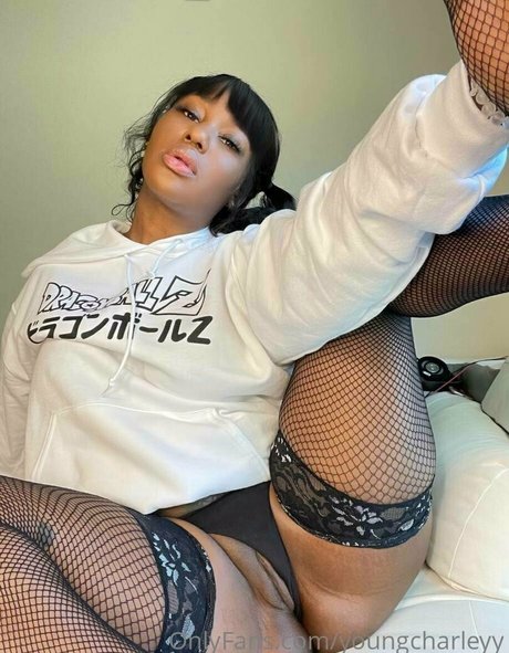 youngcharleyy nude star pic