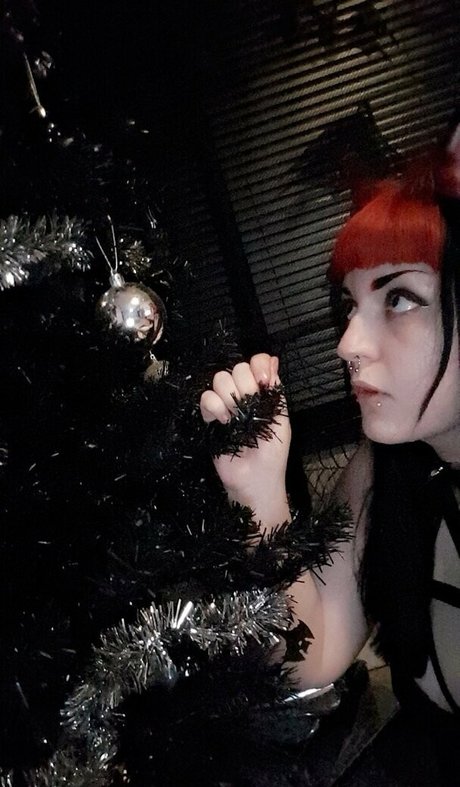 grimspectral model erotic img