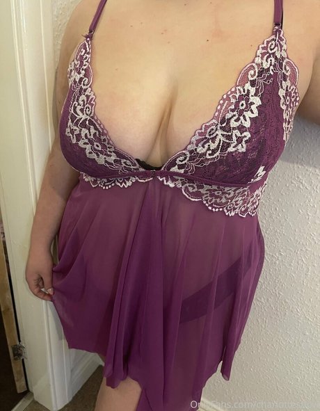 charlottesnow erotic actress archive