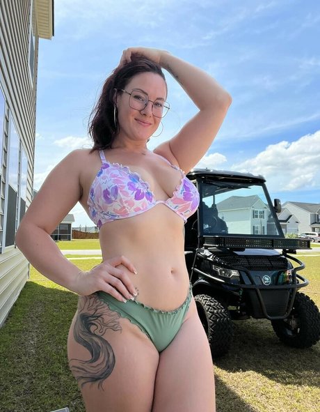 Carrarhae model exclusive image