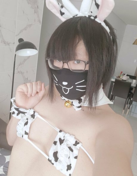 adwid star naked image