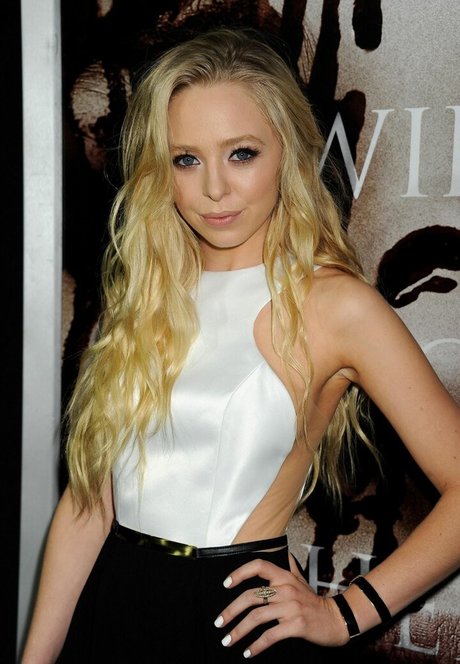 Portia Doubleday high quality model image