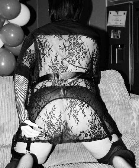 Keira X model exclusive pics