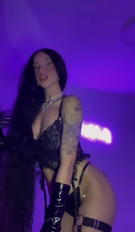 Pussie007 model free pic