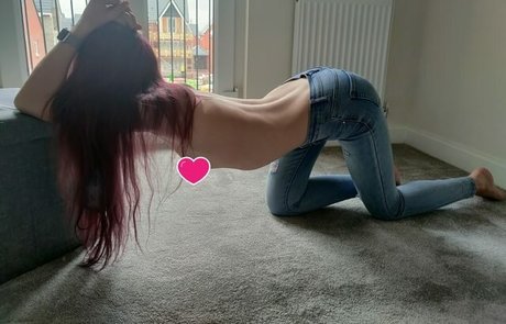 AnnMillie erotic model img