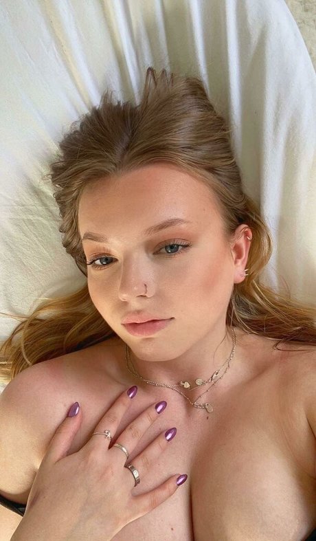 holliesworldd model top archive