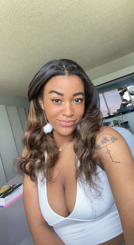 TatyMx pornstar beautiful images