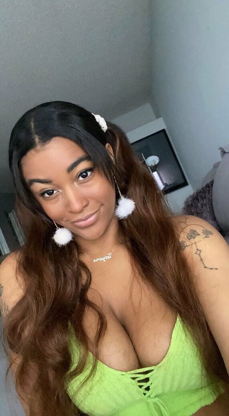 TatyMx star naked photos