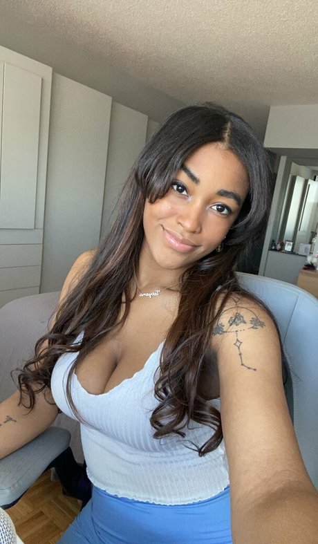 TatyMx perfect pornstar pic