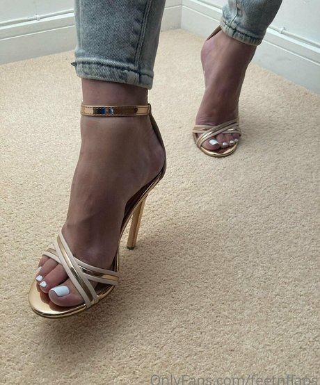 feetnflaps xxx actress pics