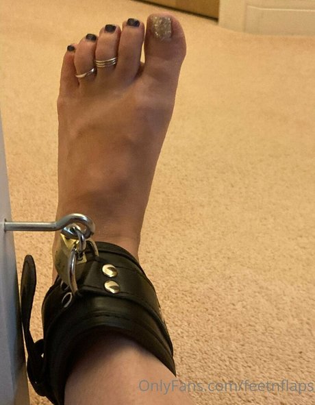 feetnflaps pornstar adult pictures