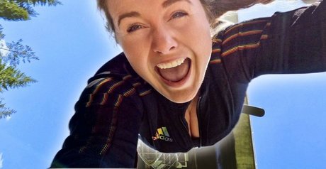 Beth Roars sexy pornstar img