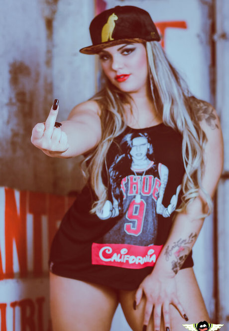 Carine Ivankio hd actress galleries