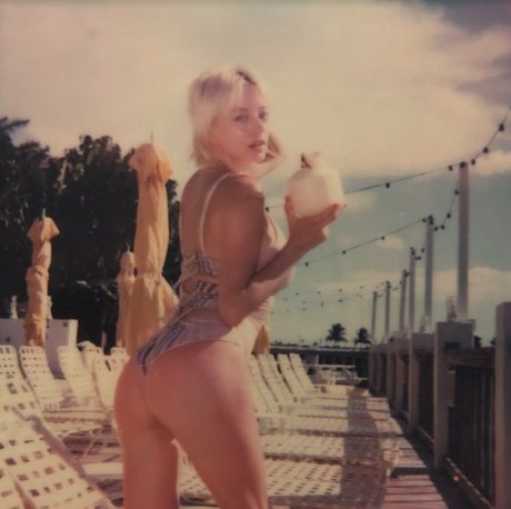 carolinevreeland sex actress photos