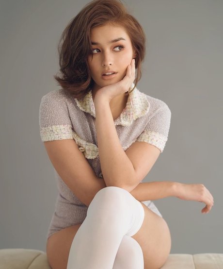 Liza Soberano beautiful model img