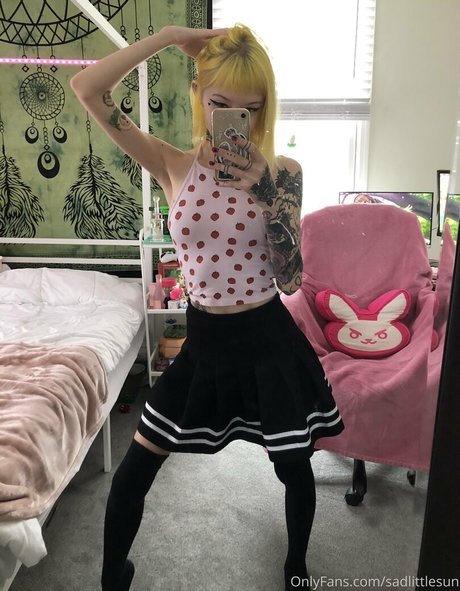 sadlittlesun hd actress picture