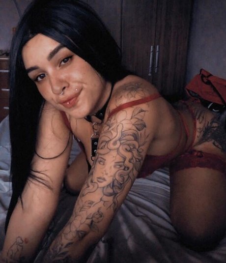 Anna Beatriz sexy actress img