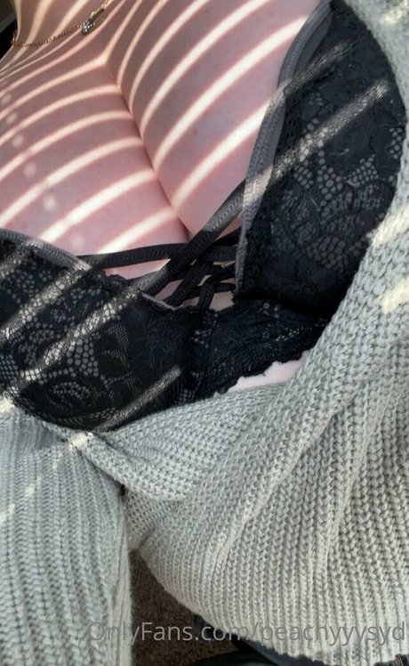 peachyyysyd pretty actress img