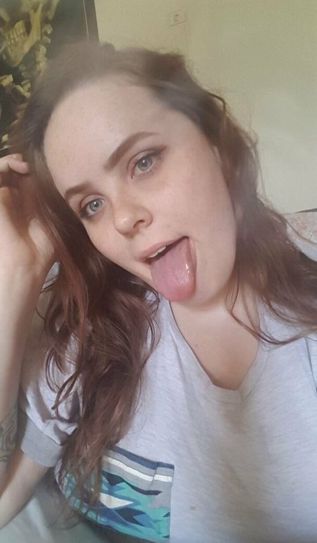 xbluntslut696 adult star image