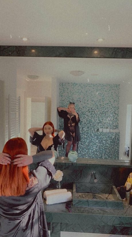 bat gyal model porn photos