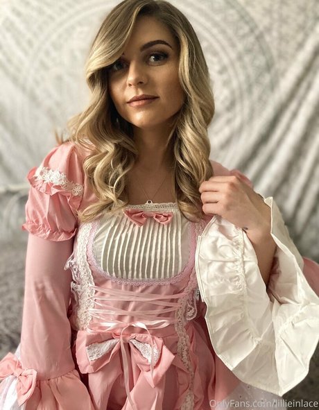 lillieinlace model pornographic images