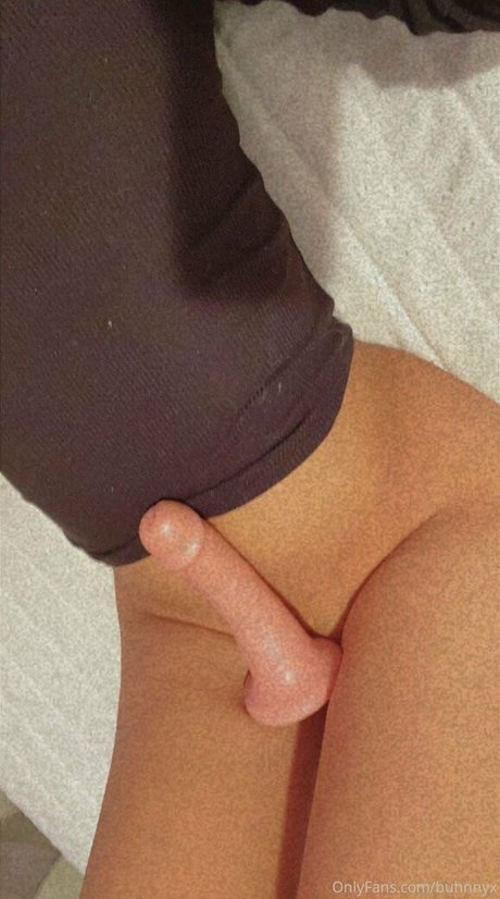 buhnnyx model naked galleries