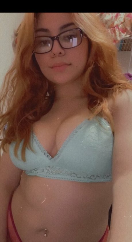 Dimplesxx29 porn actress picture