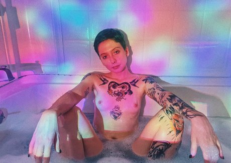 thatshortcutegirl star top pics