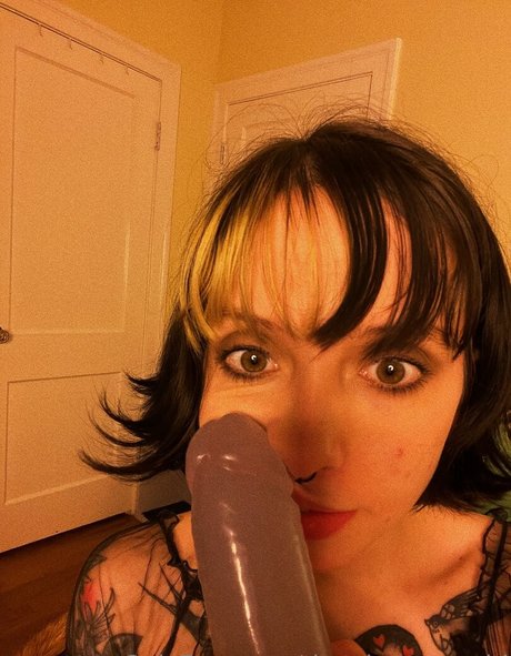 thatshortcutegirl naked model pictures