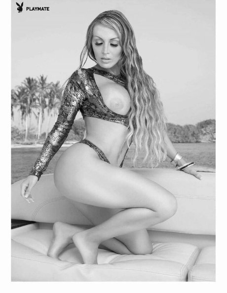 Venezolana nude model images