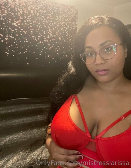 mistresslarissa erotic star galleries