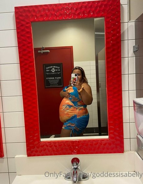 goddessisabelly star best picture