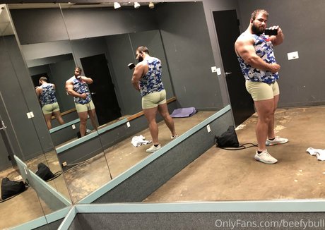 beefybull pornstar naked photo