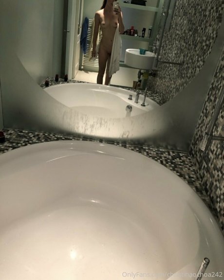 christinaochoa242 model pornographic image