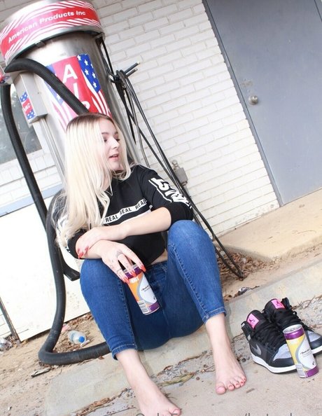 katsoless pornographic actress img